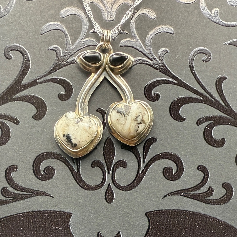 New 925 Sterling Silver Onyx & White Buffalo Cherry Pendant on Plated 18” Chain